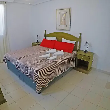 Paradise Court 